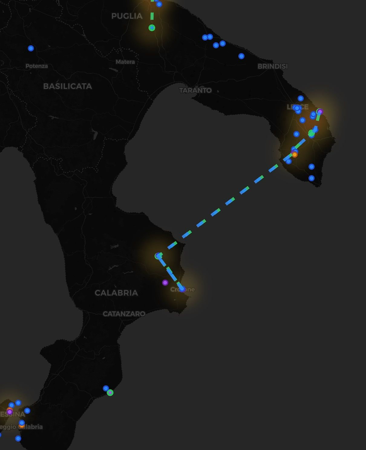Mappa della rete MeshCore con il collegamento diretto tra il Salento (Lecce) e Crotone